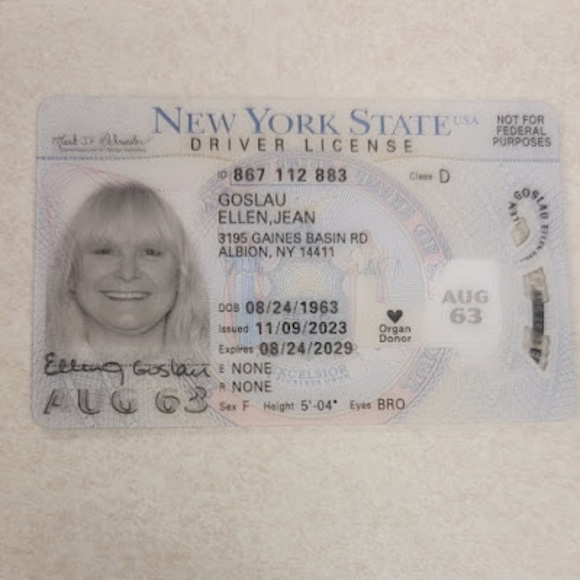 Meet your Posher, Ellen - Picture 1 of 1